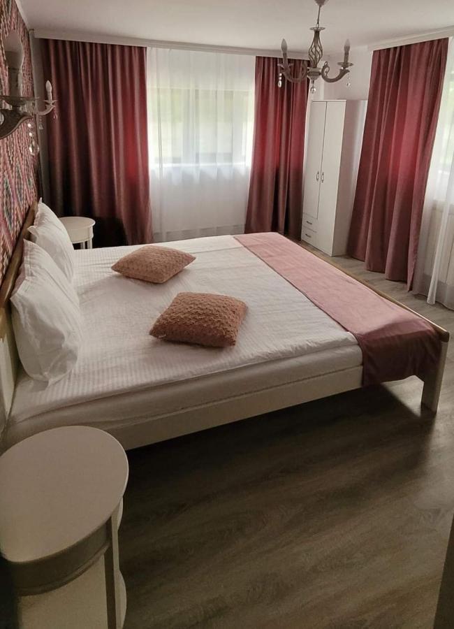 Готель Casa Domneasca Giurgiu Екстер'єр фото